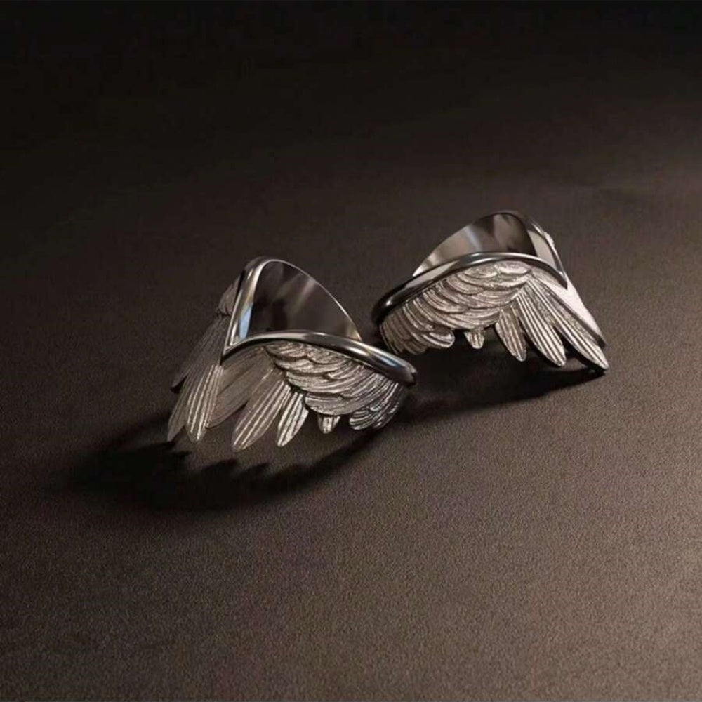 MOTH RING