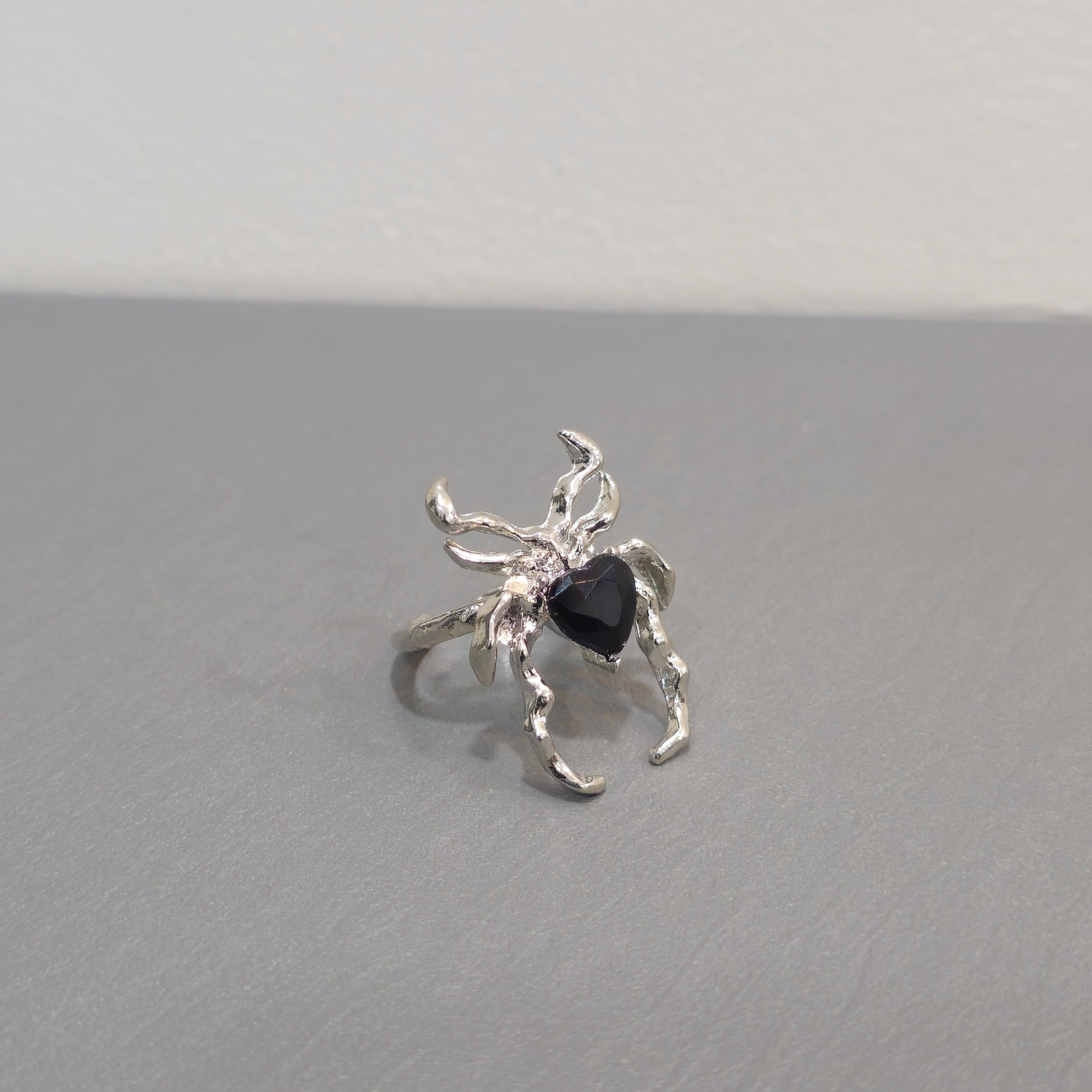 Gothic Spider Heart Ring