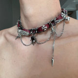 Exaggerated Heart Choker – Gothic Luxe Statement Necklace