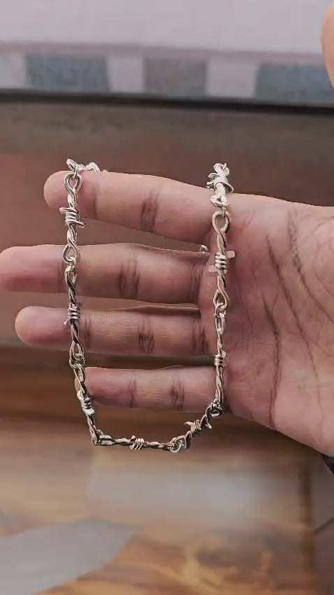 WRAITH NECKLACE