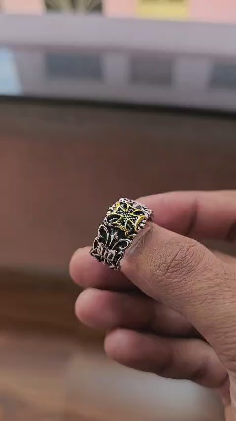 RELIC RING