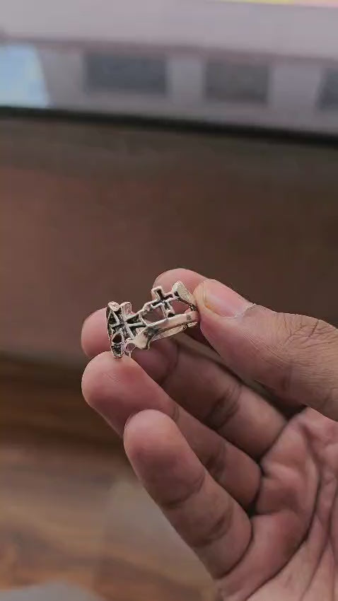CURSED CROSS RING